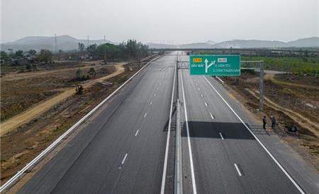 Thi công xây dựng đoạn Km134+000 – Km154+000, nút giao Vĩnh Hảo và tuyến nối QL1 